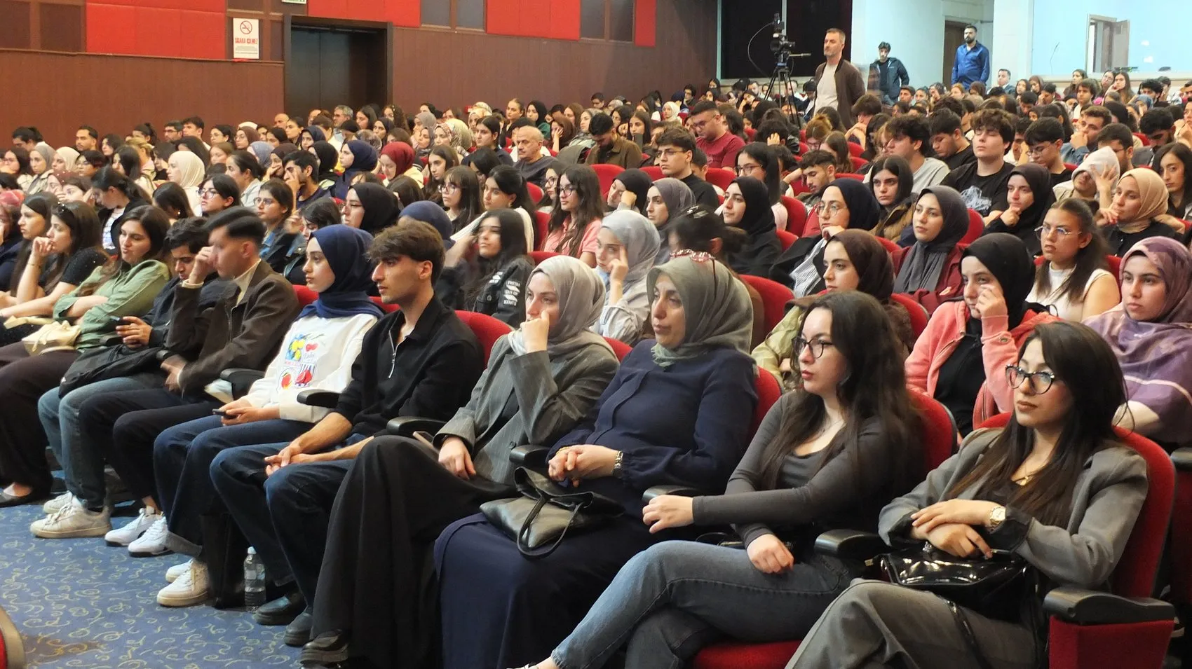 Cüneyt Yüksel'den Mardin'de sert çıkış: İnsanlığın en karanlık suçu işleniyor