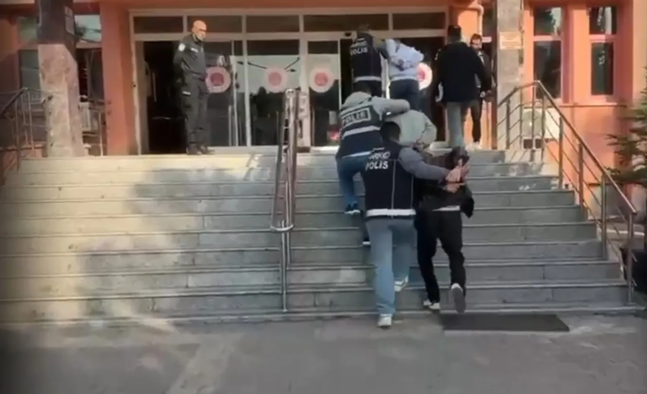 Dora'nın hassas burnu zehir tacirlerine geçit vermedi: Karabük'te operasyon