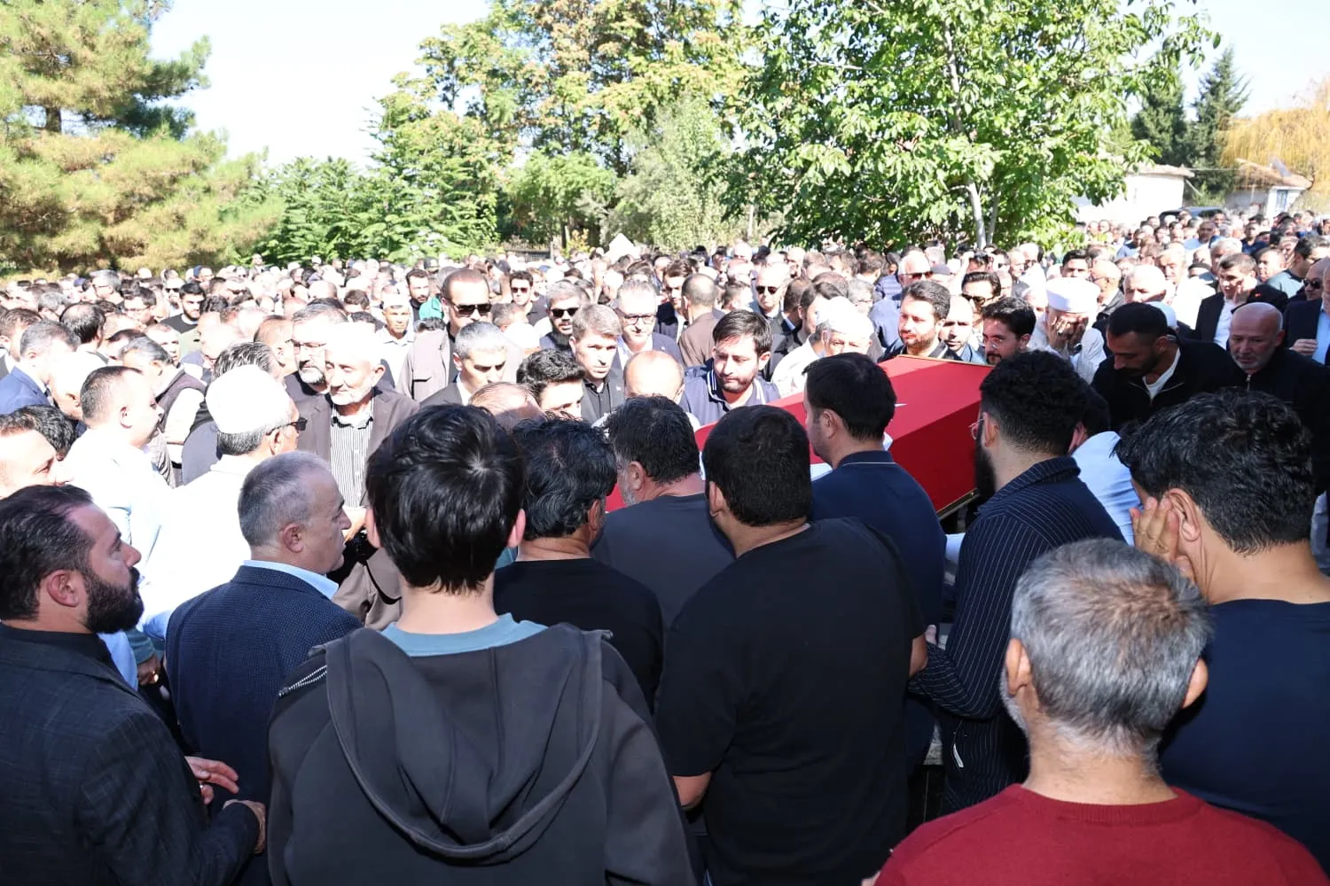 Amasya'da hüzünlü veda: Vali Yardımcısı İhsan Ayrancı son yolculuğuna uğurlandı