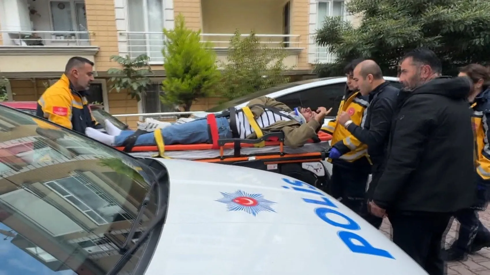 Trafikte başlayan gerilim kanlı bitti: Evinin önünde dehşeti yaşattılar
