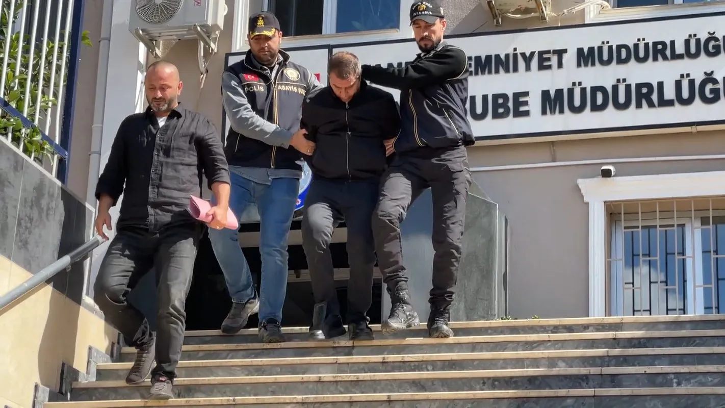 Dokuz yıllık kaçışın sonu: Akrabalarının kimliğiyle saklanan firari Bağcılar'da yakalandı