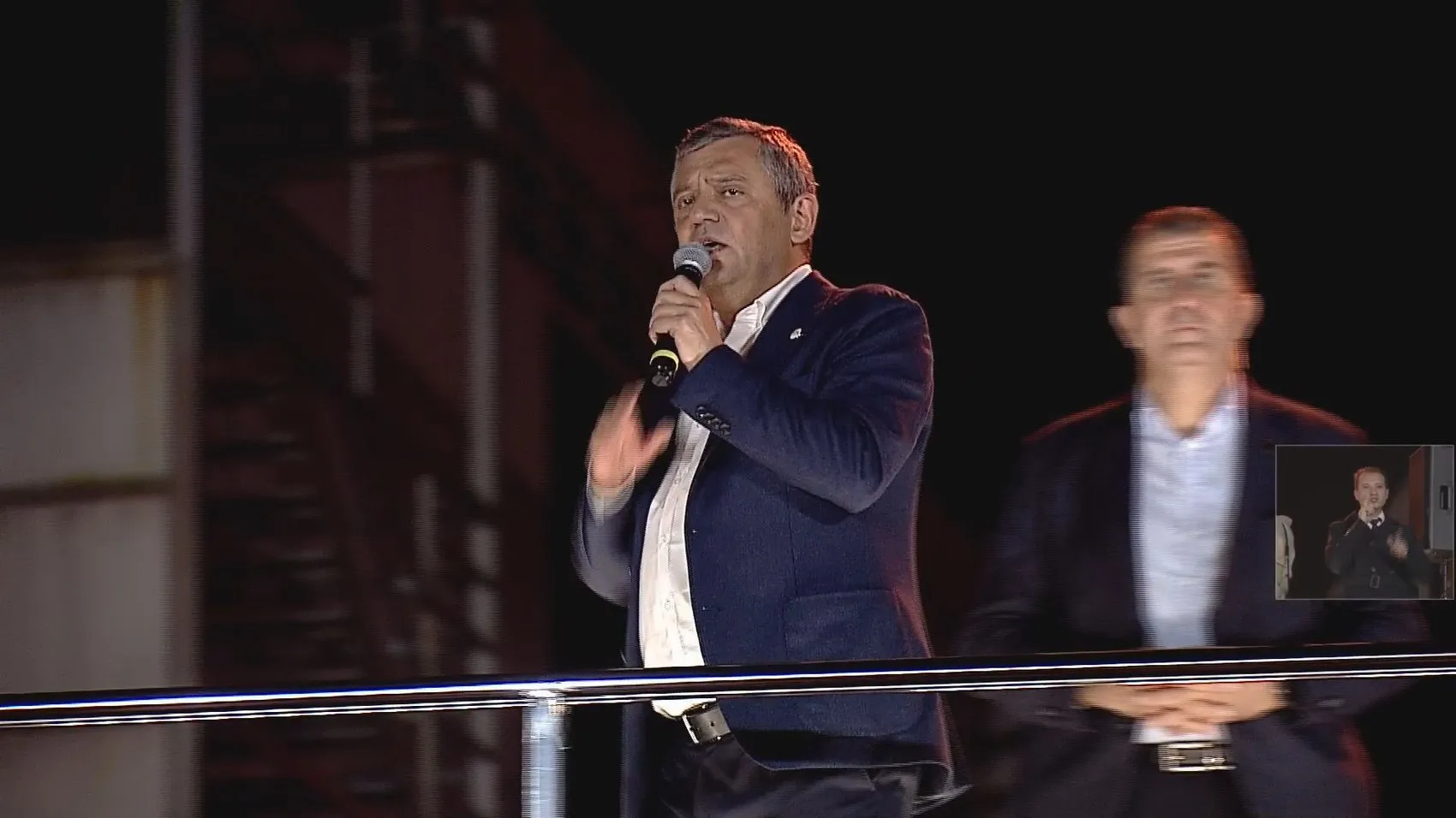 Zeytinburnu'nda sert tepki: Halk TV'ye yapılan müdahale bir darbe girişimidir