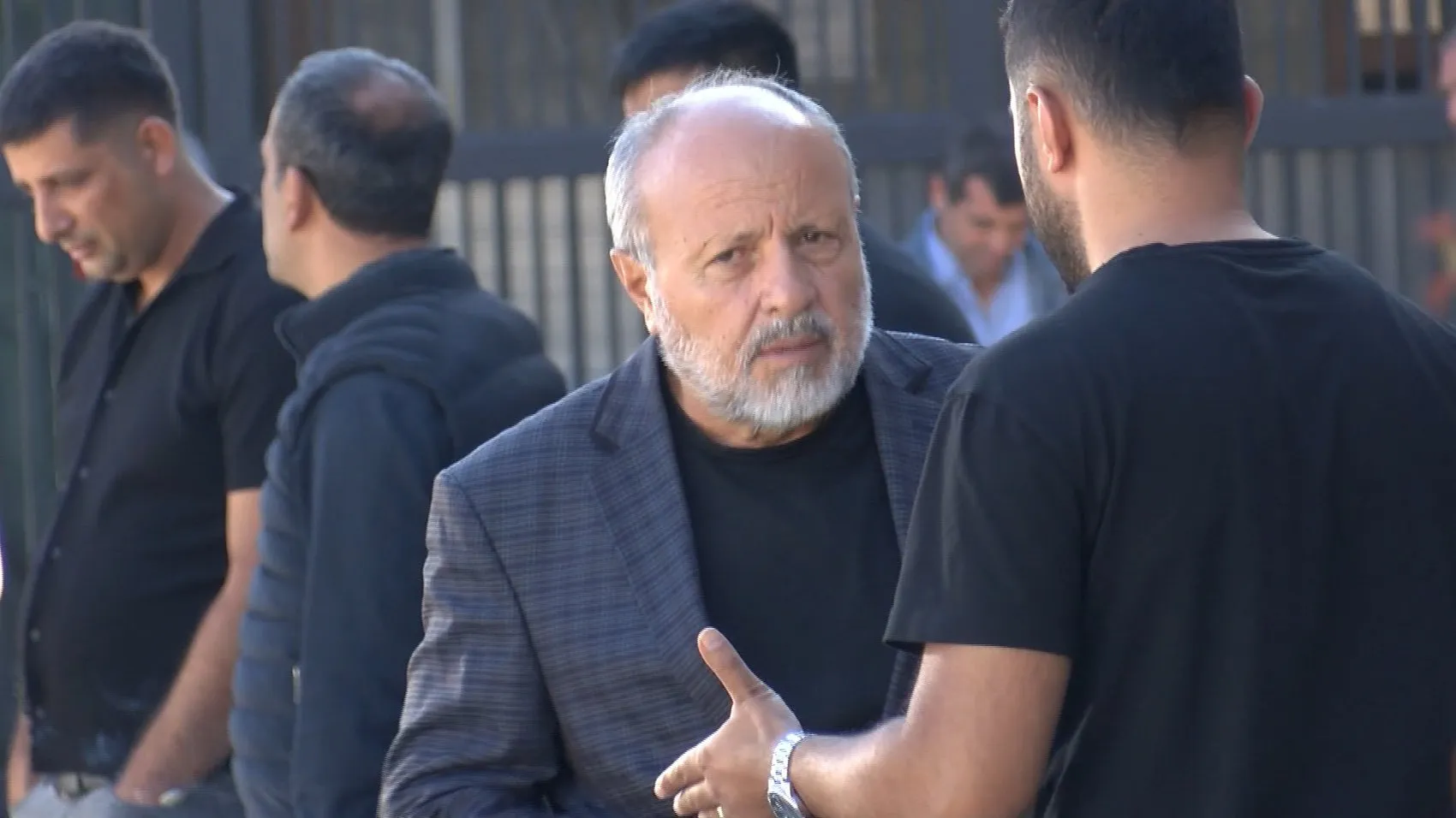 Maltepe'deki yıkım yürekleri dağladı: Genç kardeşlerin hayalleri enkaz altında kaldı