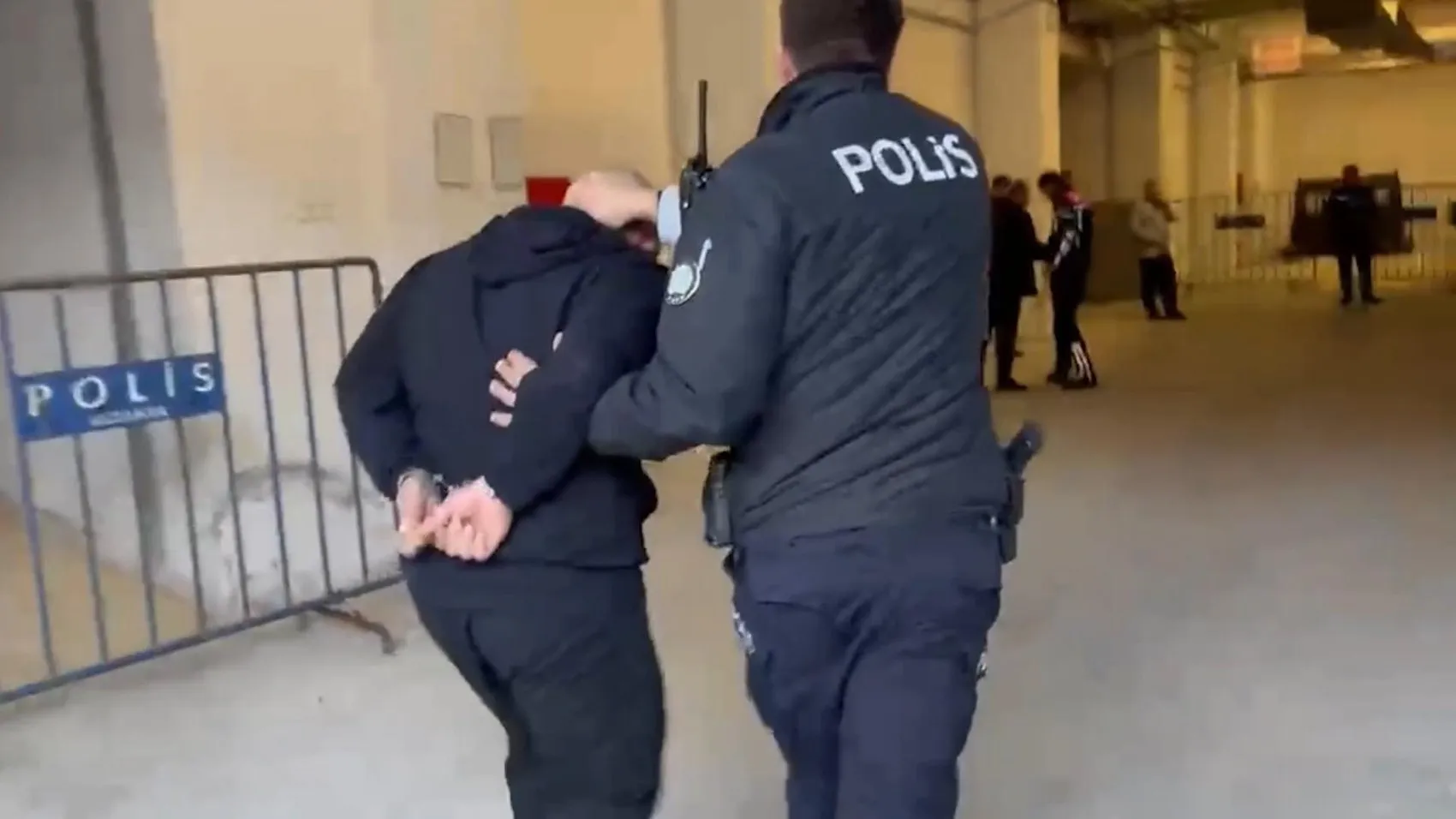 15 milyarlık devasa vurgun: Yasa dışı bahis çetesine 5 ilde şafak operasyonu