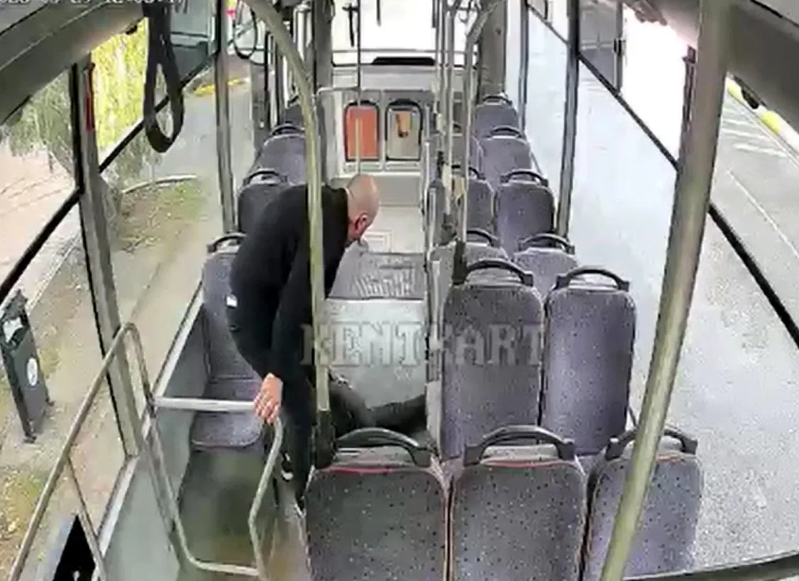 Edirne'de toplu taşımada panik anları: Şoförlerin soğukkanlı müdahalesi kamerada