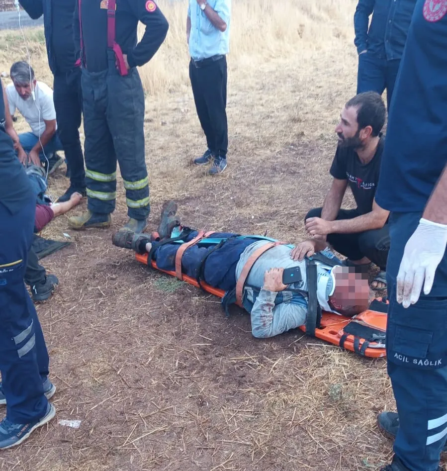 Ergani yolunda korkunç kaza: Elektrik işçilerini taşıyan araç devrildi