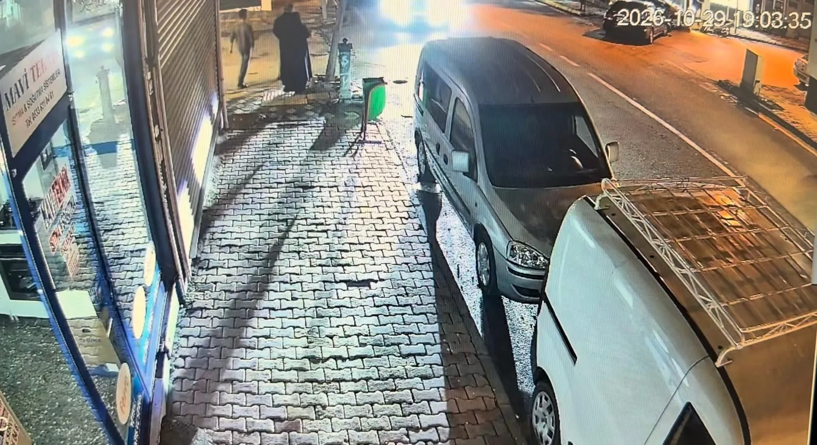 Kahta'da korku dolu anlar: Kavşaktaki çarpışma iş yerini savaş alanına çevirdi