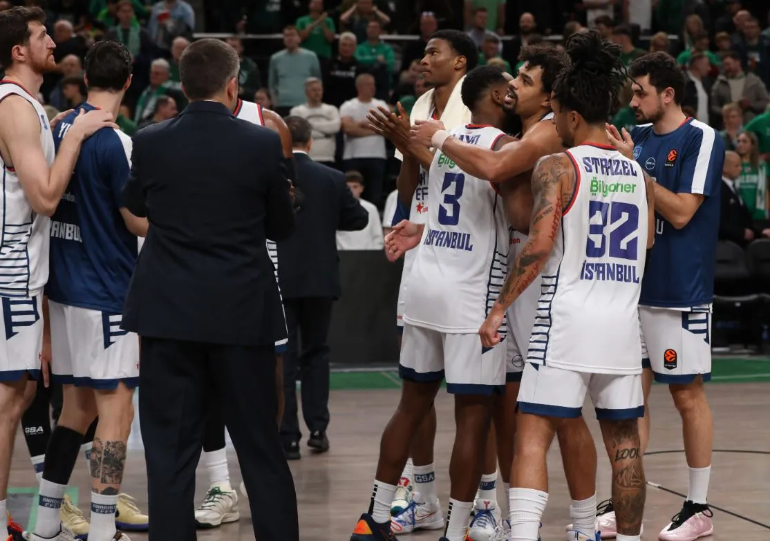 Anadolu Efes Litvanya deplasmanında fırtına gibi esti