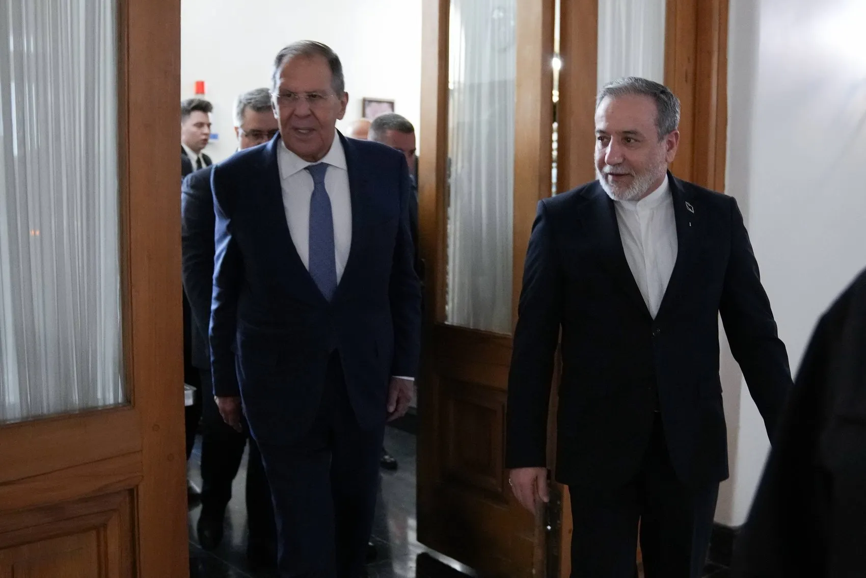 Lavrov'un Tahran Mesaisi: Bölgesel Diplomasi Trafiği Hız Kesmiyor