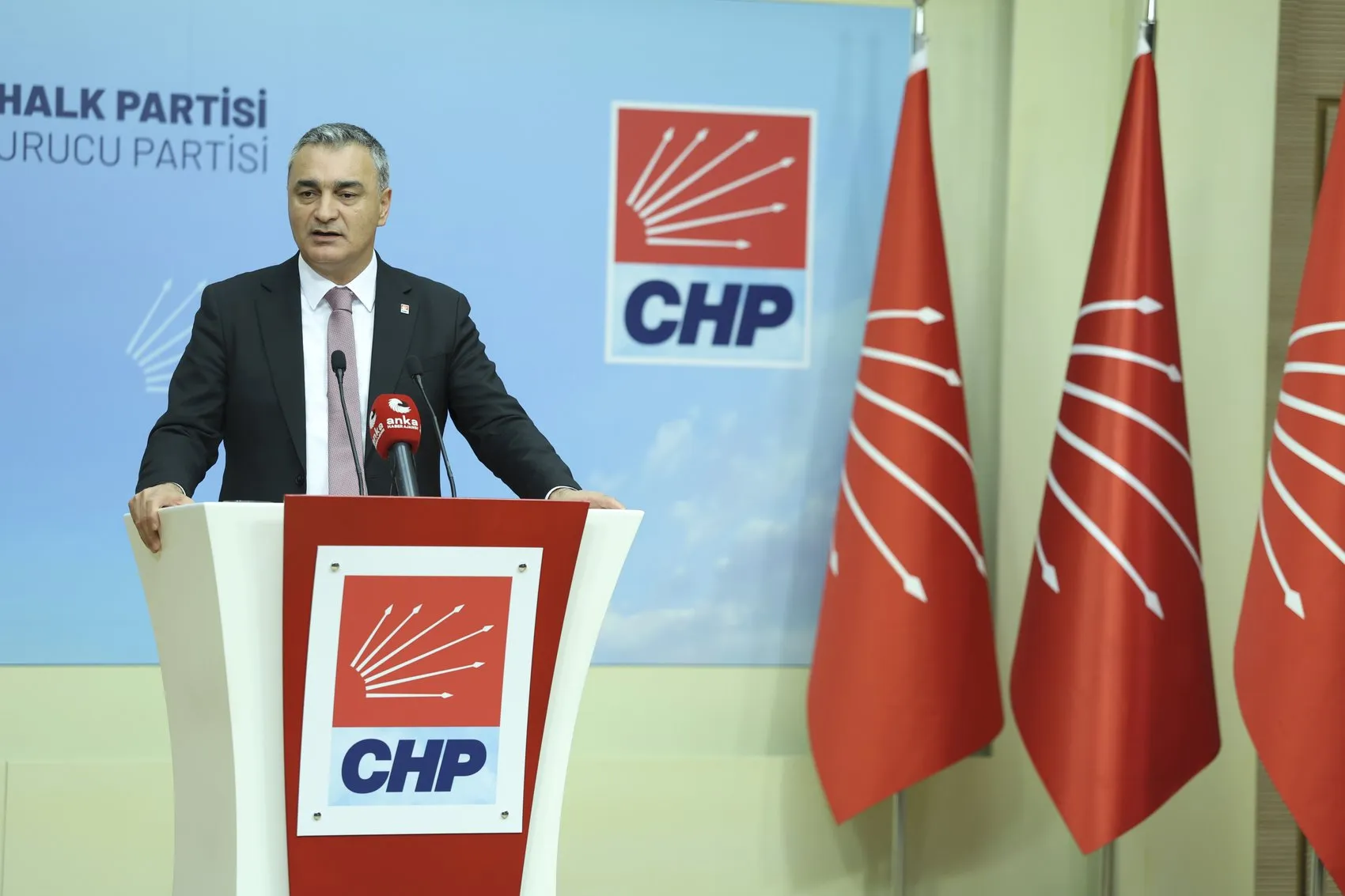 Kılıçdaroğlu’nun uyarısı kulak ardı edilmiş: Cemil Tugay krizi CHP’de hesaplaşmaya dönüştü