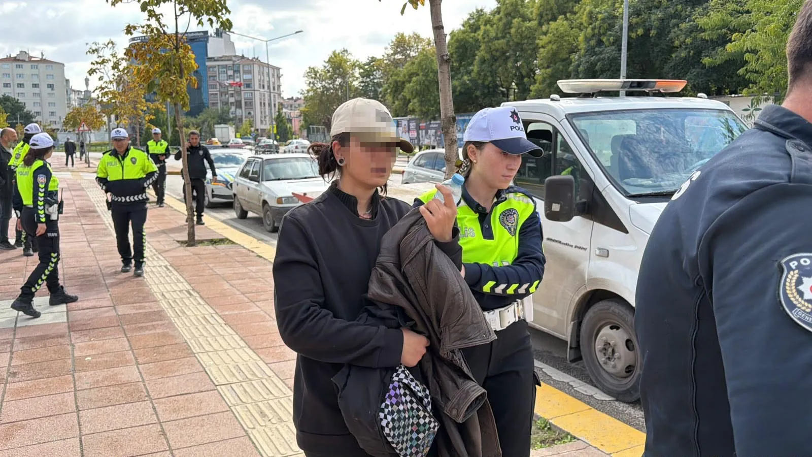 Eskişehir'de nefes kesen kovalamaca: Yarım milyonluk ceza ve uyuşturucu operasyonu