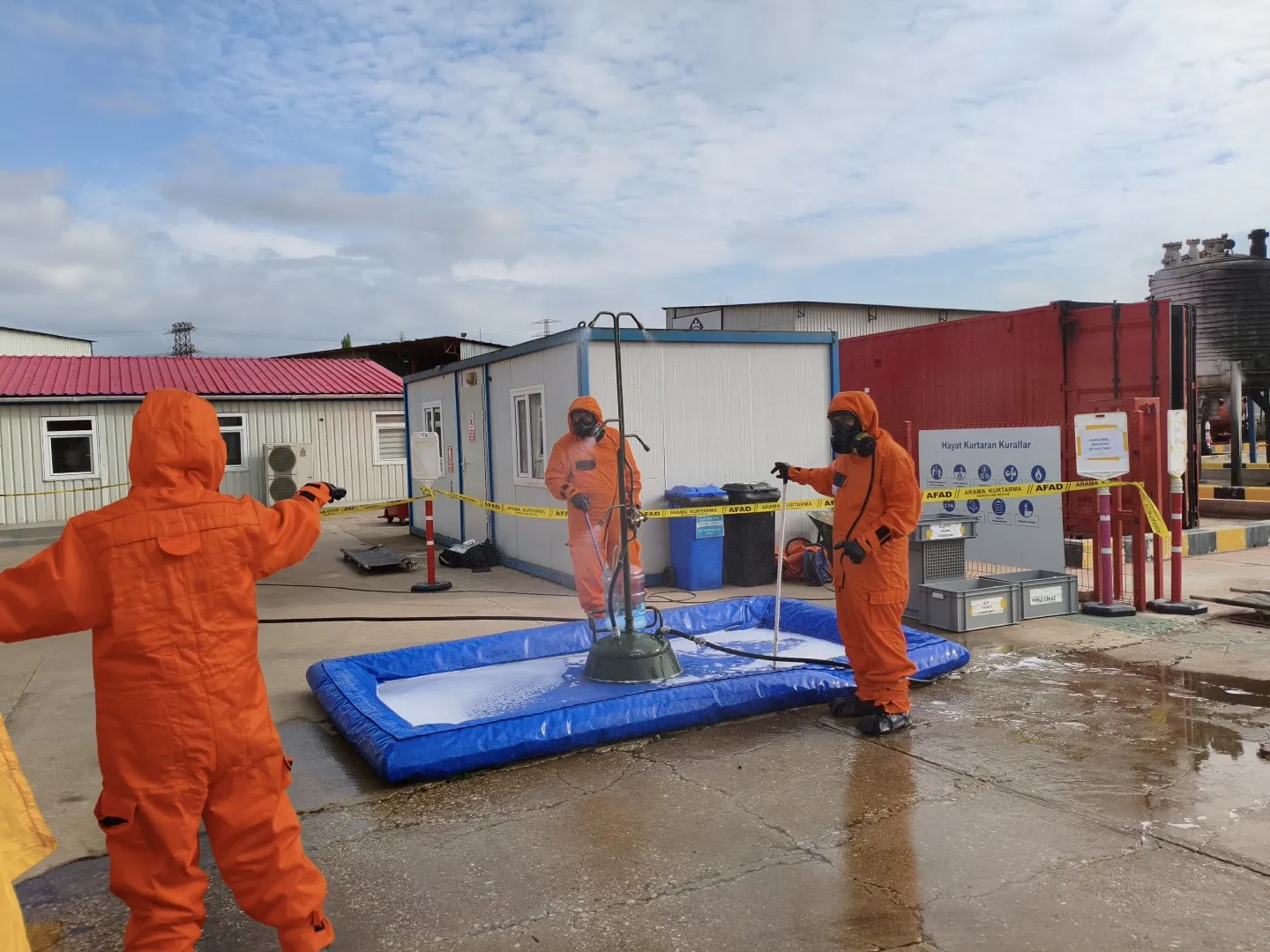 İzmir'de 6 yıl sonra dev tatbikat: 2 bin 198 personel olası bir felakete karşı sahaya indi
