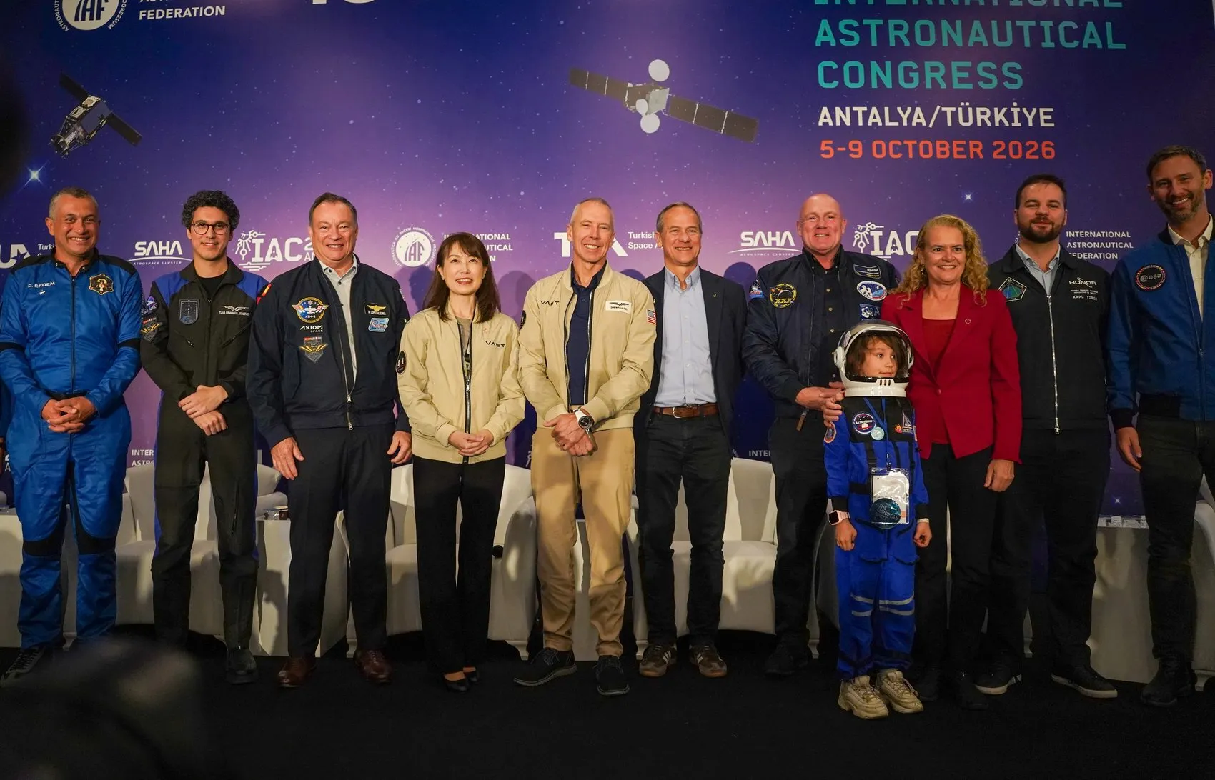 Uzayın derinliklerinde hayatta kalma mücadelesi: Astronotlar 'güvenli' sorusuna şaşırtan yanıtlar verdi