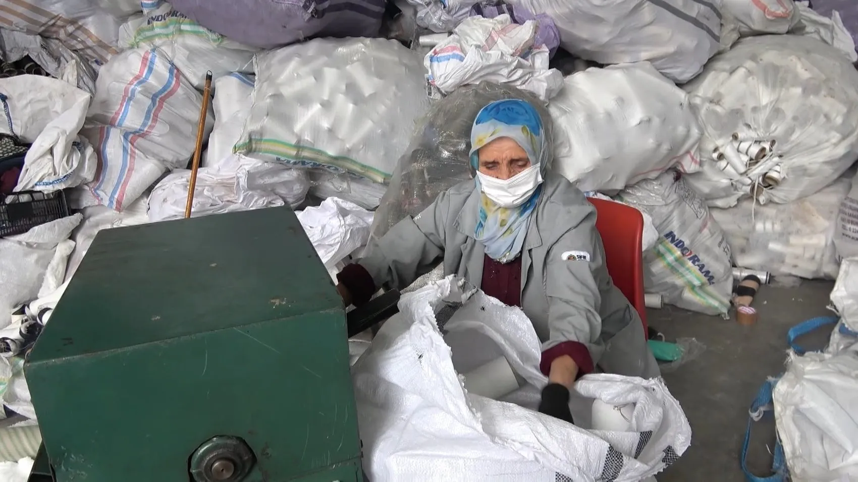 Bursa sanayisinin atıkları kadınların elinde yeniden hayat buluyor