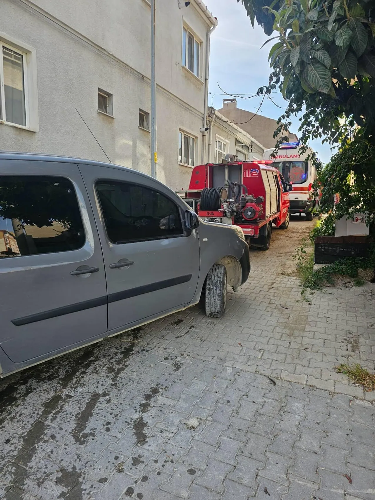 Gelibolu'da acı veda: Banyodan çıkmayan eşini kontrol edince korkunç manzarayla karşılaştı