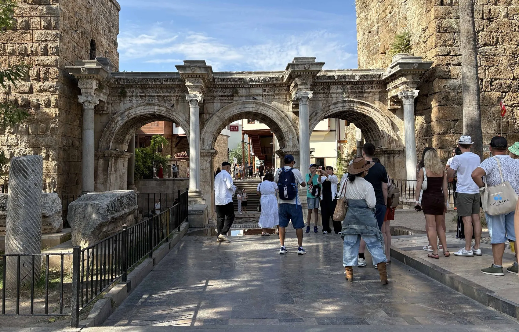 Antalya'nın zamana yenik düşen ve değişen yüzü: Arşivlerden günümüze bir şehir portresi