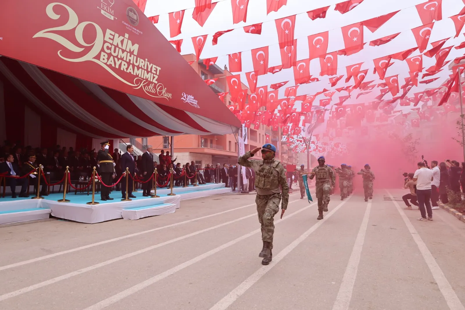 Yıkıntıların yerini bayram coşkusu aldı: Antakya'nın kalbi üç yıl sonra yeniden atıyor