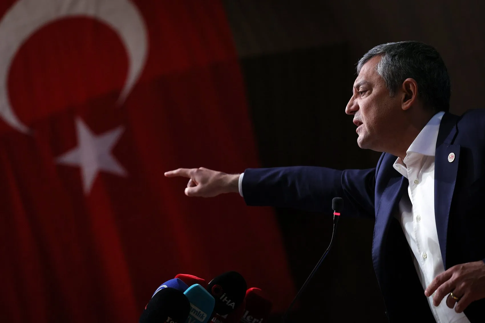 Özgür Özel'den Yozgat'ta sandık vurgusu: Kararı tek kişi değil, 2 bin 912 üye verecek