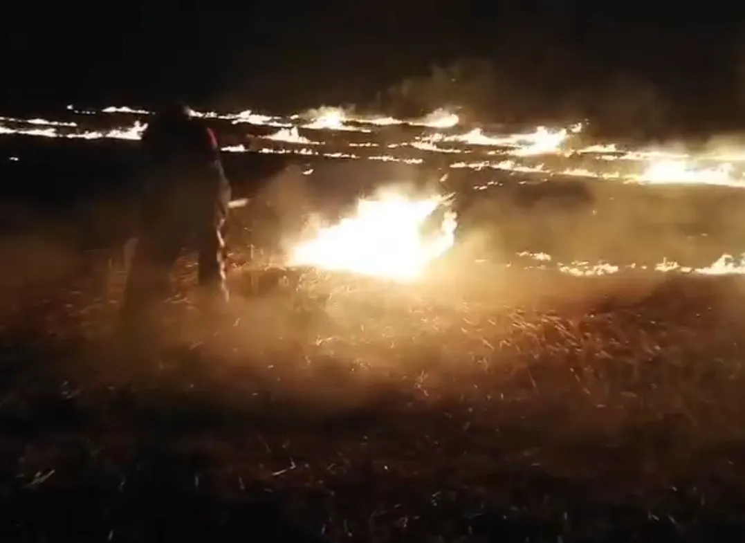 Besni'de geceyi aydınlatan alevler korku dolu anlar yaşattı