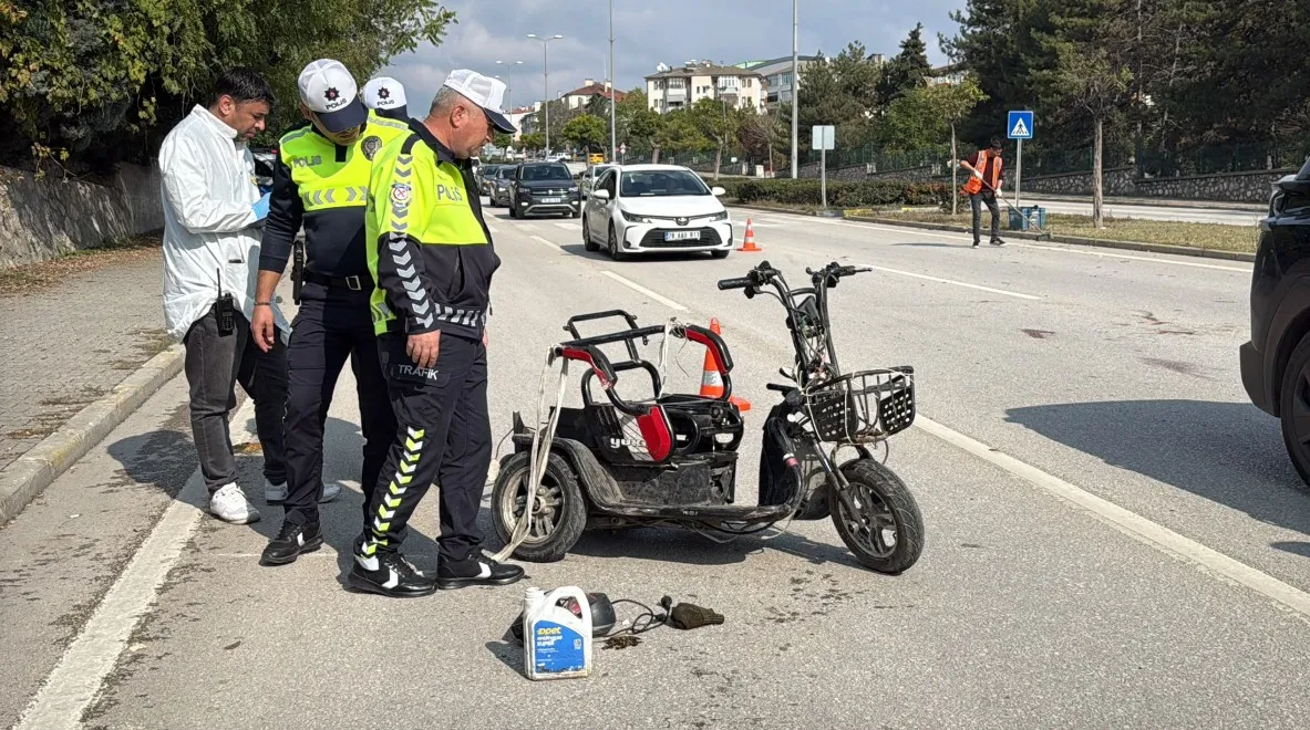 Safranbolu'da yaya geçidinde feci kaza: Elektrikli bisiklet sürücüsü hayatını kaybetti