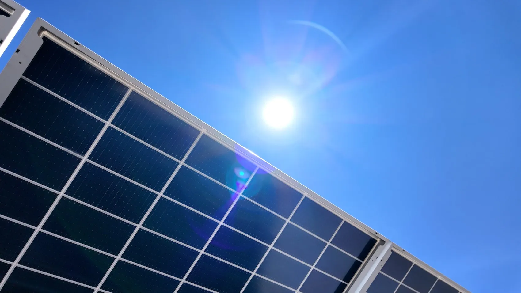 Bakanlıkta güneş devrimi: Ankara'daki yerleşke artık kendi elektriğini üretiyor