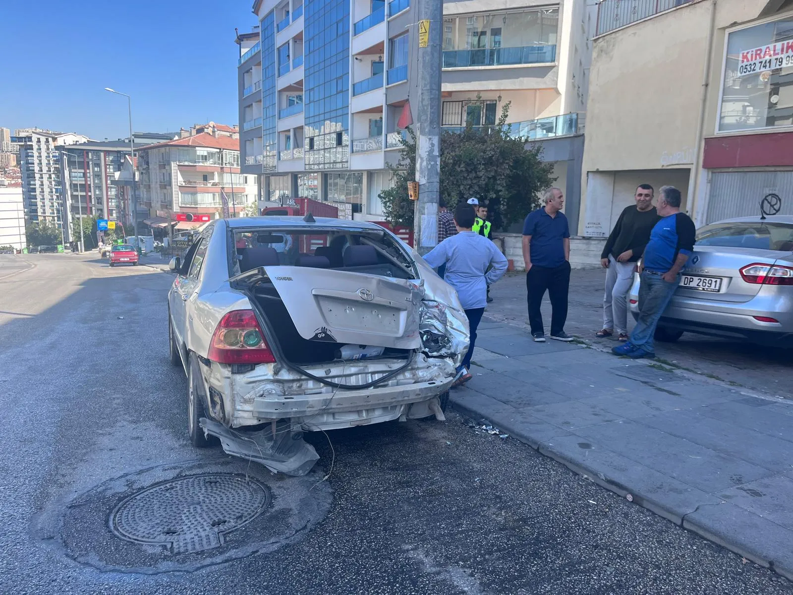 Mamak'ta korku dolu anlar: Damperi açık kamyonet dehşet saçtı