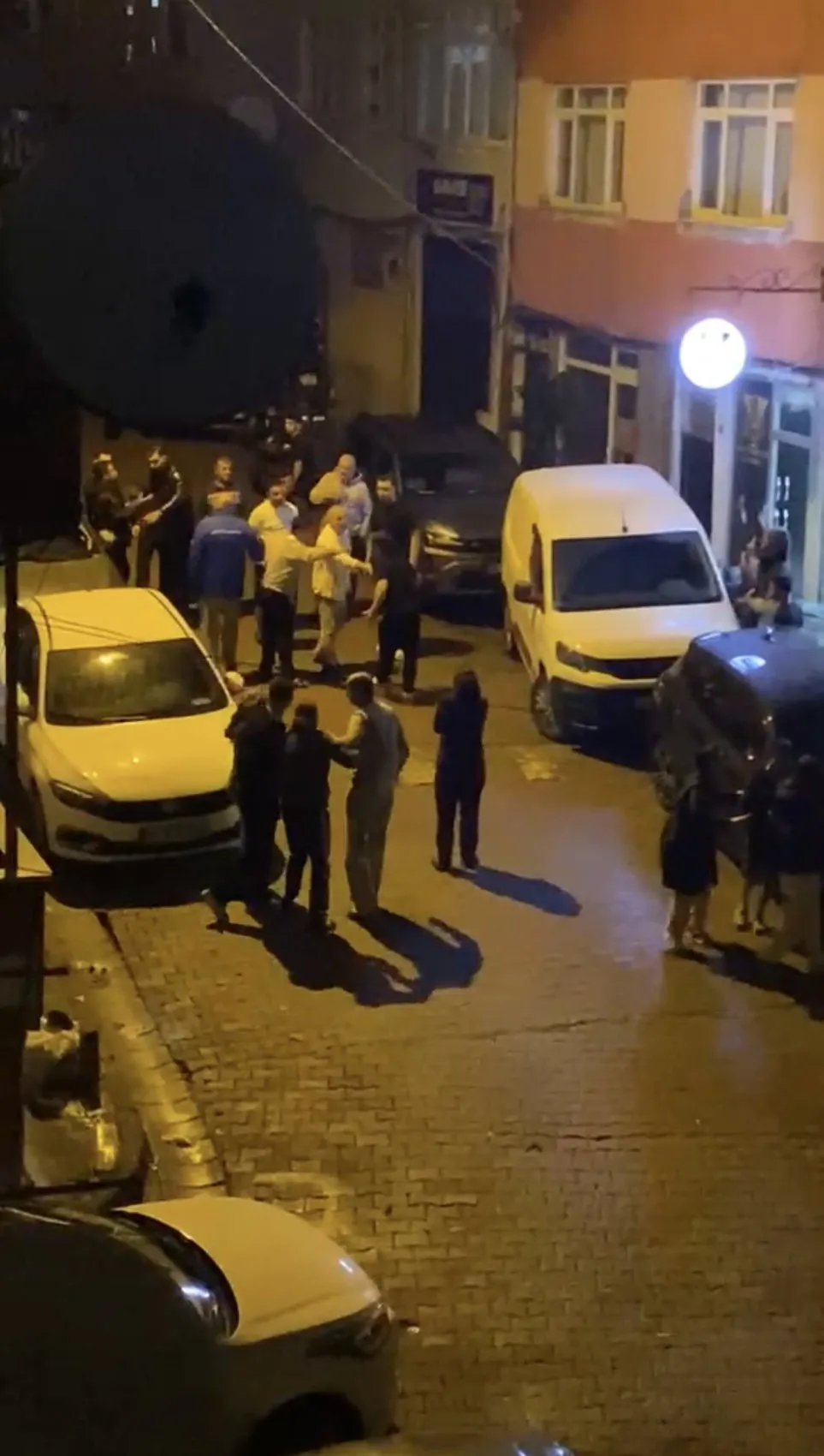 Kağıthane'de taciz şüphelisine suçüstü: Vatandaşlar yakaladı, sokak karıştı