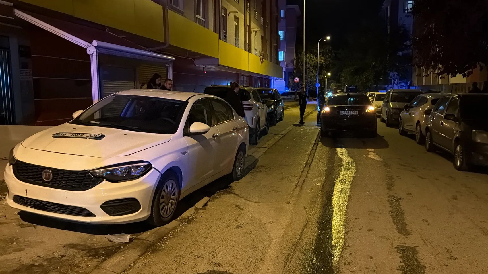 Eskişehir'de dehşet anları: Kavşakta çarpışan araçlar kaldırıma daldı