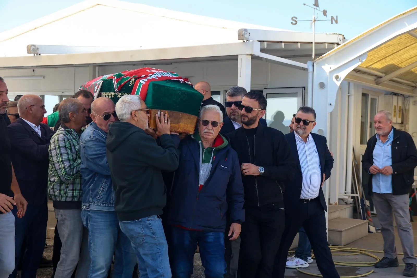 Karşıyaka camiasını yasa boğan kayıp: İbrahim Palaoğlu son yolculuğuna uğurlandı