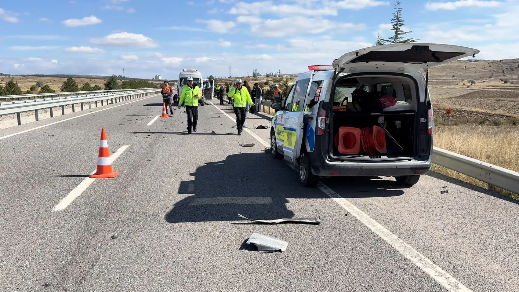 Kütahya'da motosikletli genç için acı son: Emniyet şeridindeki kaza can aldı