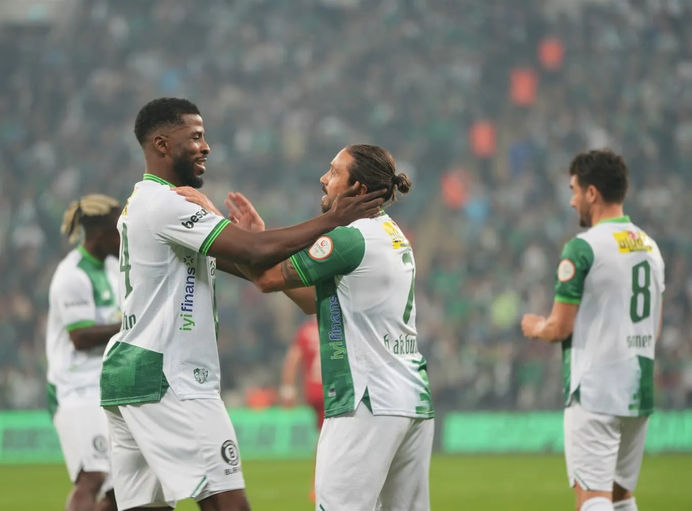 Bursaspor evinde hata yapmadı: Pendikspor engelini iki golle aştı
