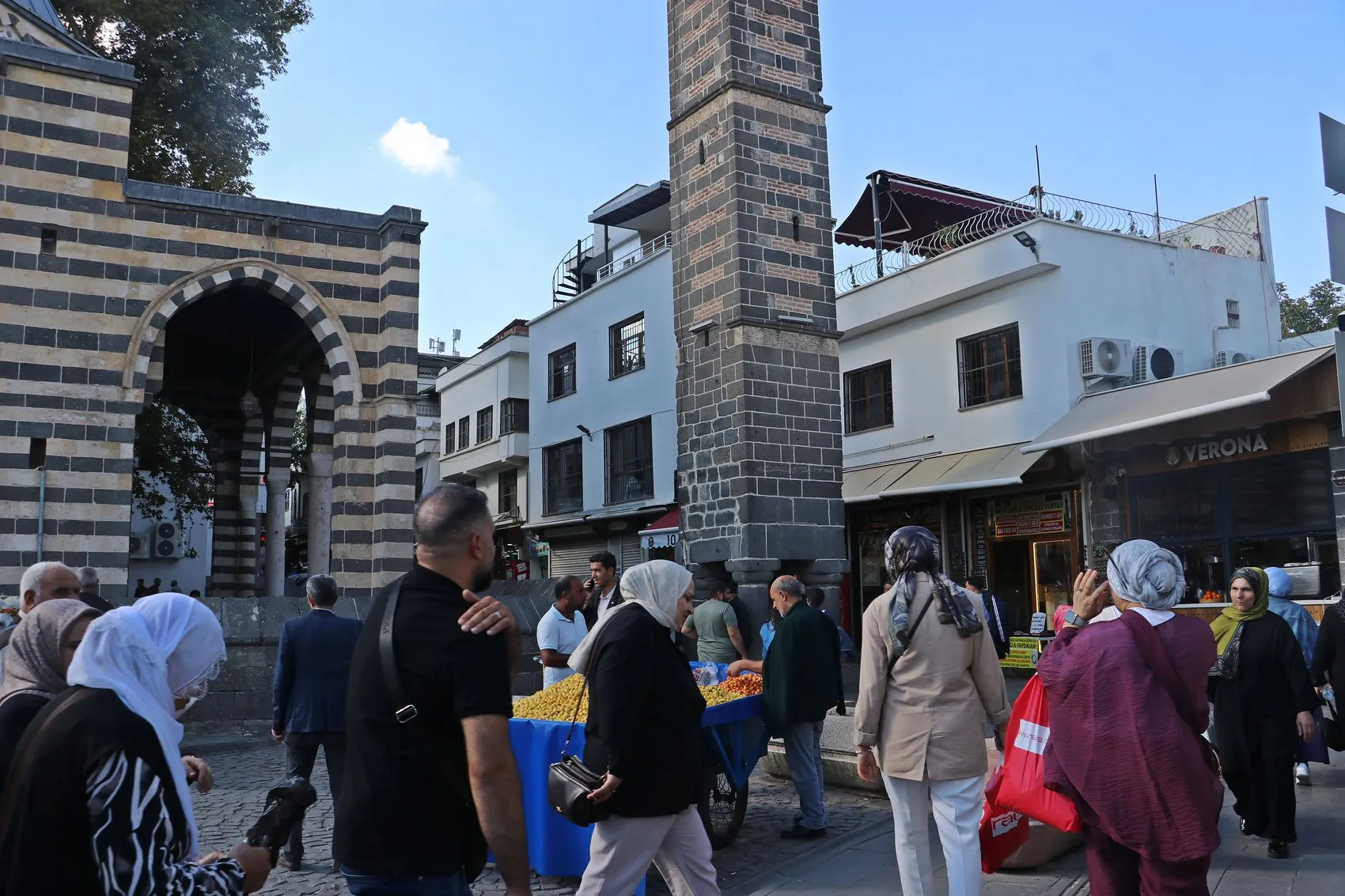 Diyarbakır’da turizm patlaması: Tarihi surların gölgesinde 1,3 milyonluk ziyaretçi akını