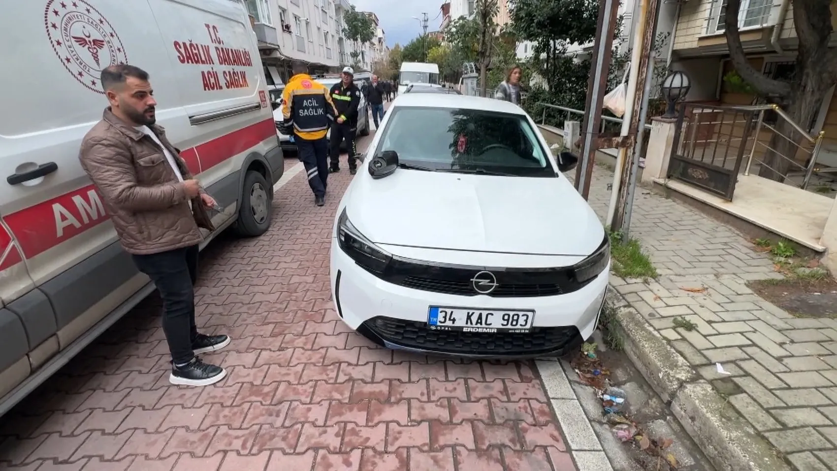 Trafikte başlayan gerilim kanlı bitti: Evinin önünde dehşeti yaşattılar