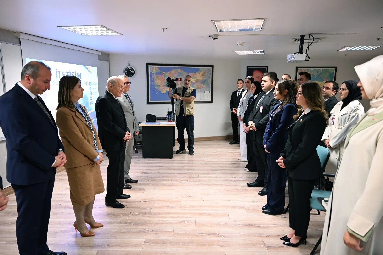 Bahçeli'den sert uyarı: Bakanları hedef almak siyasete ihanettir