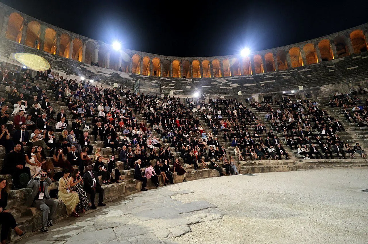 Antalya'da Uzay Zirvesi: Tarihi Aspendos'ta Görkemli Final