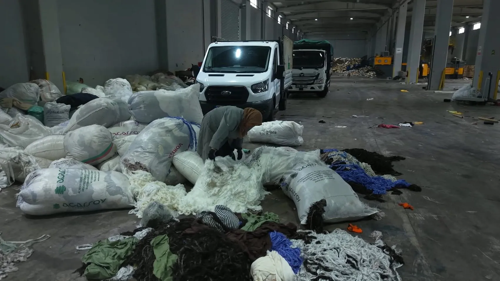 Bursa sanayisinin atıkları kadınların elinde yeniden hayat buluyor