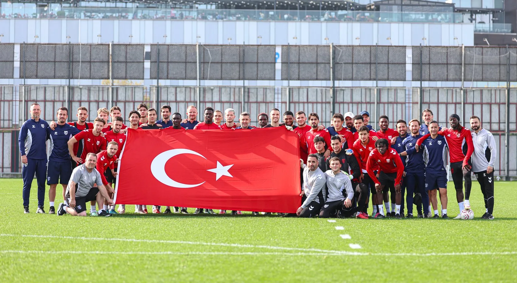 Samsunspor'da Başakşehir mesaisi: Cumhuriyet coşkusu sahaya taşındı