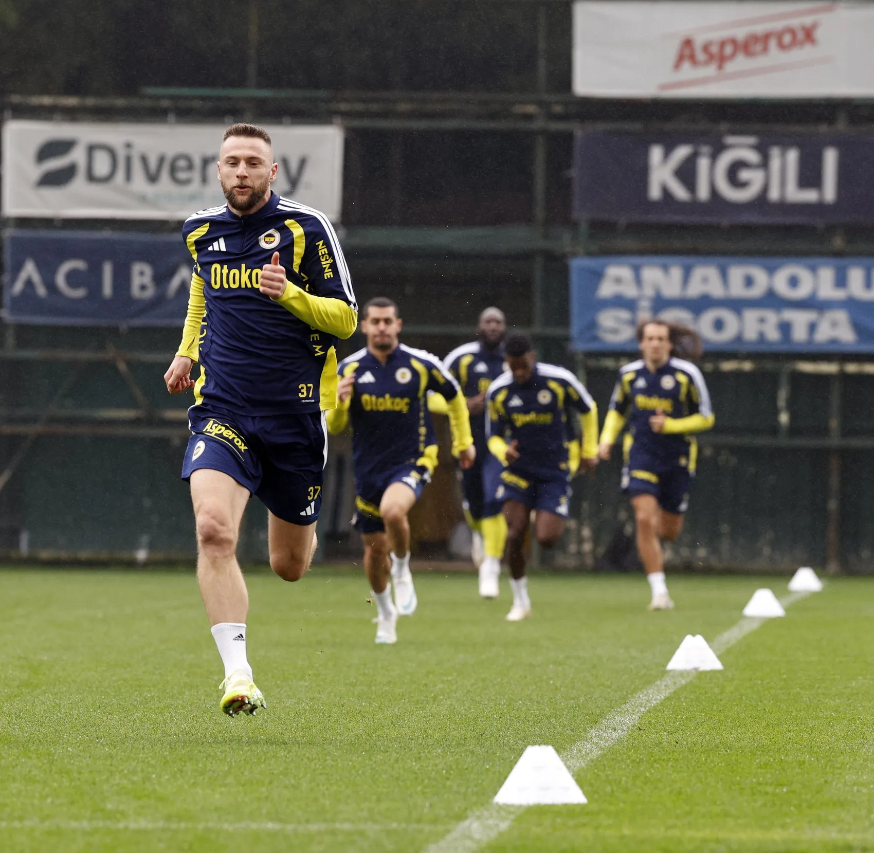 Fenerbahçe'de Göztepe mesaisi: Cumhuriyet coşkusu sahaya yansıdı