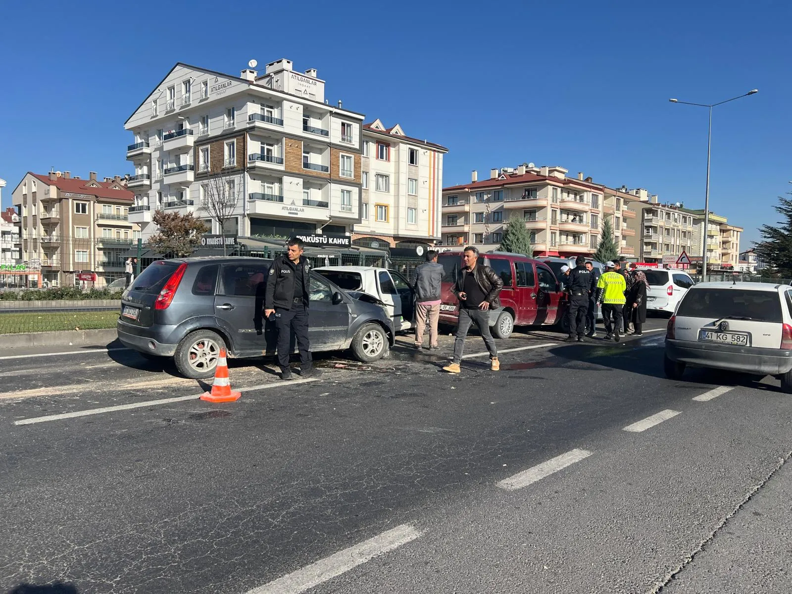 Sınav heyecanı yerini korkuya bıraktı: KPSS yolunda zincirleme kaza