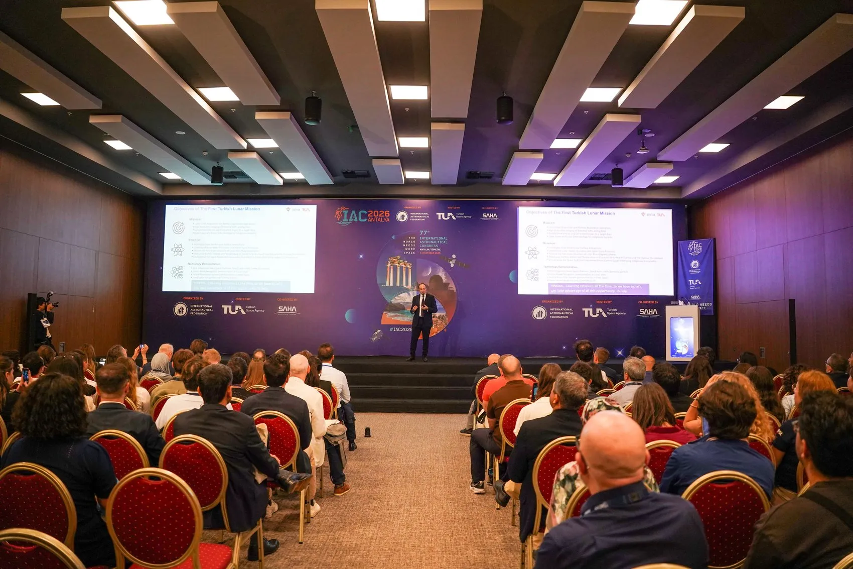 Ay yolculuğunda geri sayım: Türkiye 2027 için rotasını çizdi