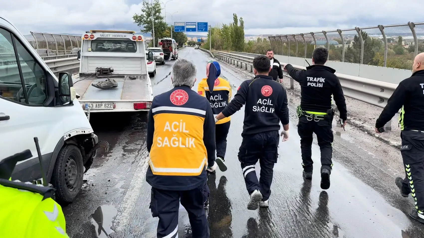 Kütahya kara yolunda yangın paniği zincirleme kazaya dönüştü