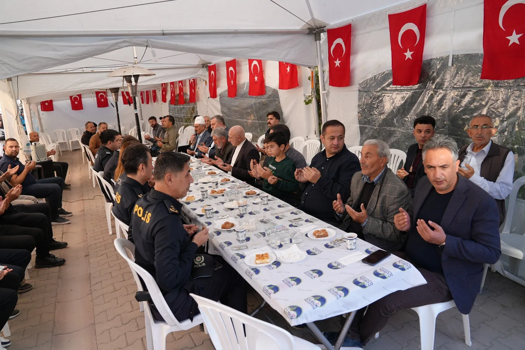 Ankara Emniyetinden Çubuk'ta duygusal taziye ziyareti