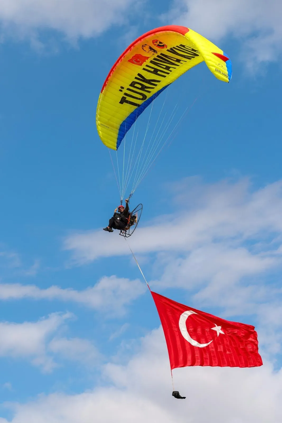 Şanlıurfa'da TEKNOFEST izdihamı: 30 kilometrelik yol 4 saatte aşılabildi
