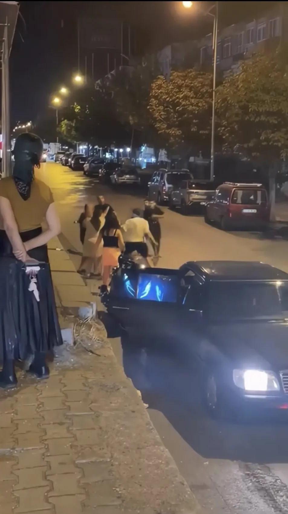 Trafikte öfke kontrolü yerini şiddete bıraktı: Büyükçekmece'de yumruklar havada uçuştu