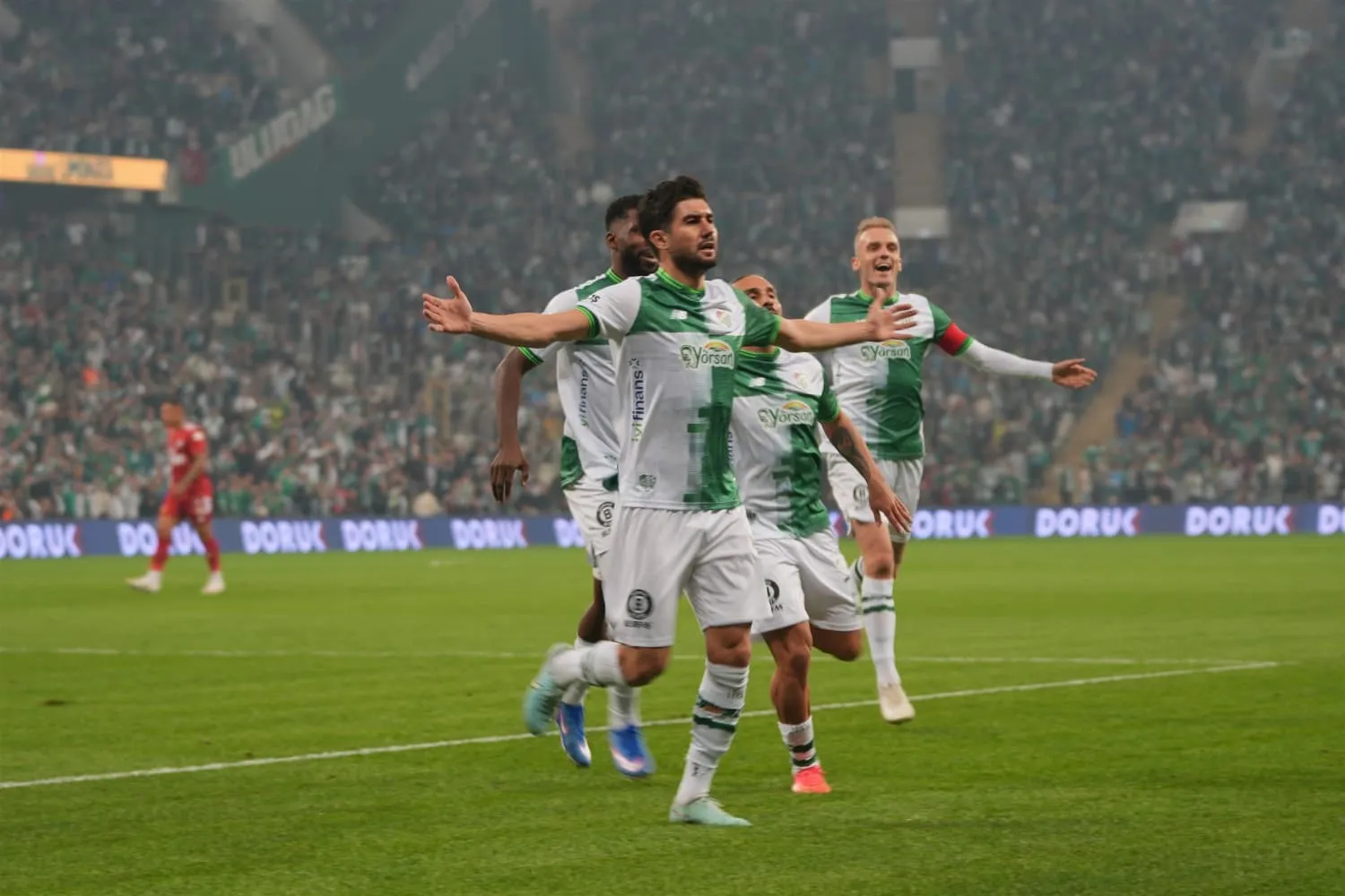 Bursaspor evinde hata yapmadı: Pendikspor engelini iki golle aştı