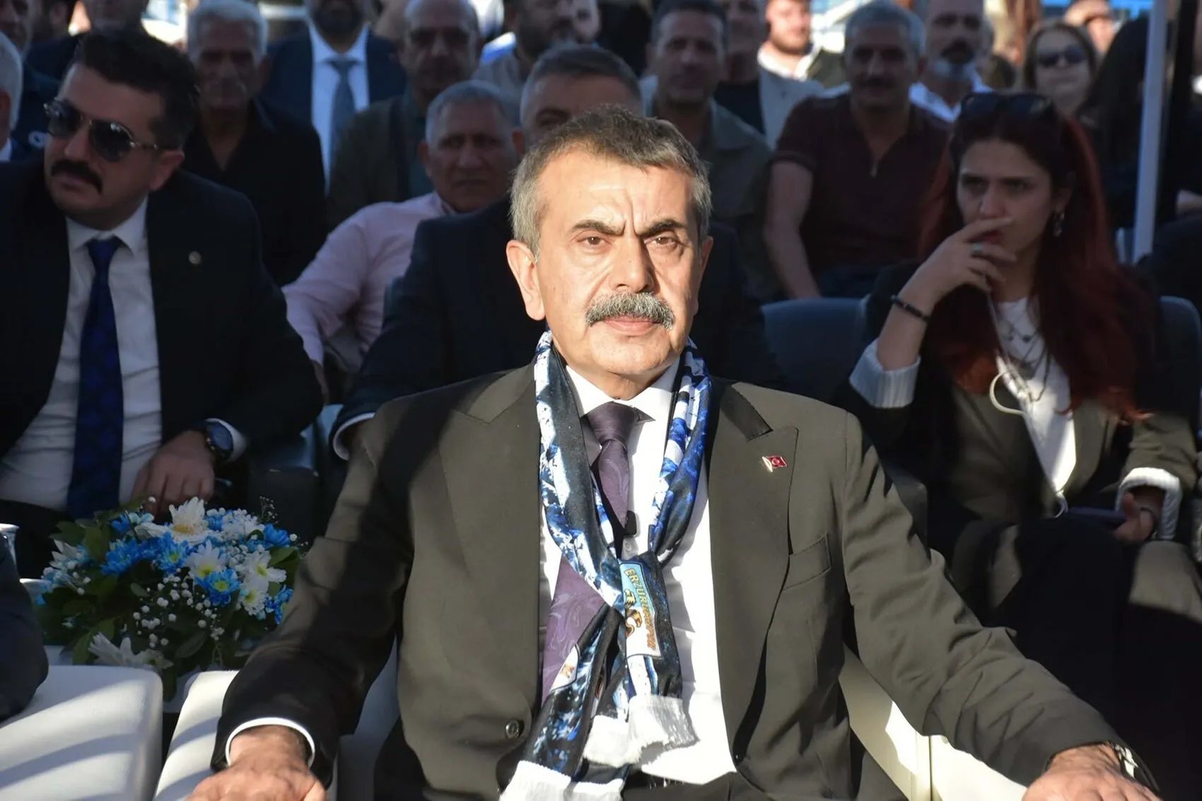 Bakan Tekin'den İzmir'de Küresel Emperyalizme Karşı Erzurum Vurgusu