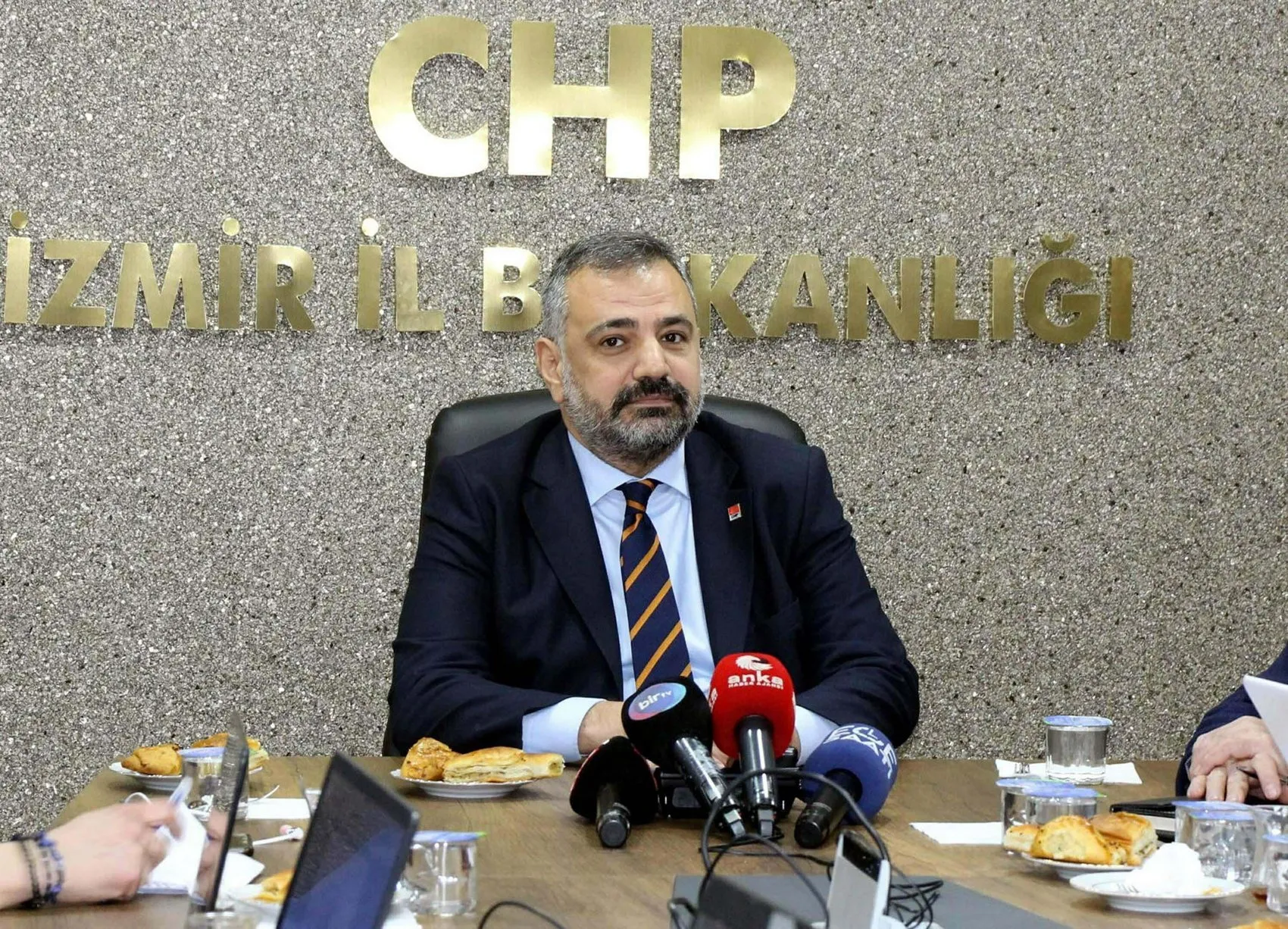 İzmir'deki kentsel dönüşüm dosyasında perde aralandı: Villalar, sahte imzalar ve milyonluk vurgun iddiası