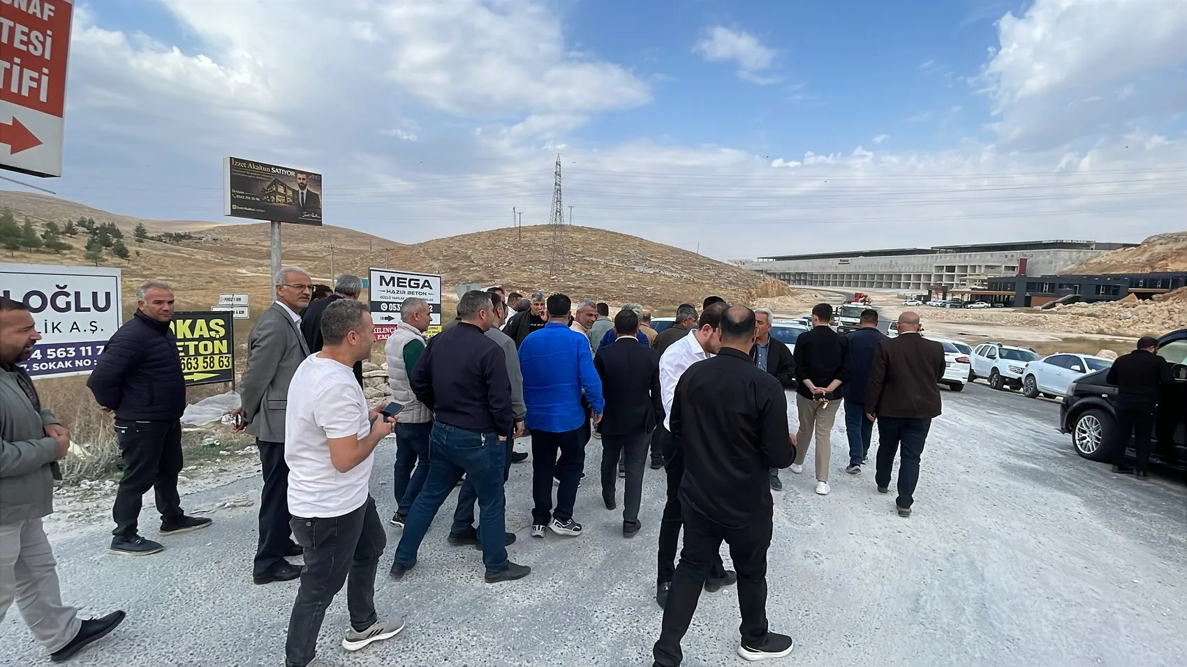 Şanlıurfa'da sanayi esnafı isyan etti: Bir kırmızı ışık kadar değerimiz yok mu?