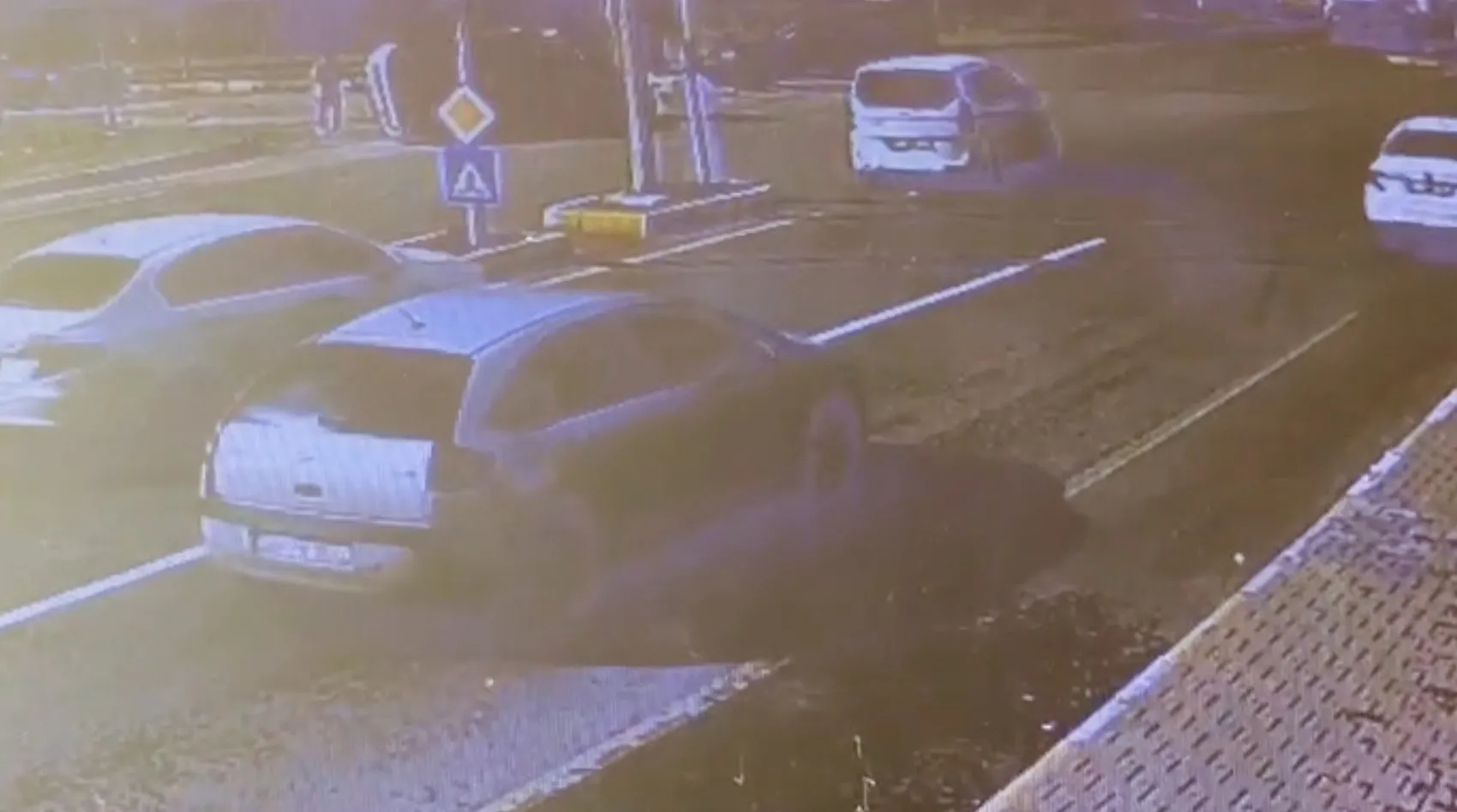 Adıyaman'da dehşet anları: Güvenlik kamerasına yansıyan kazada bebek yaralandı