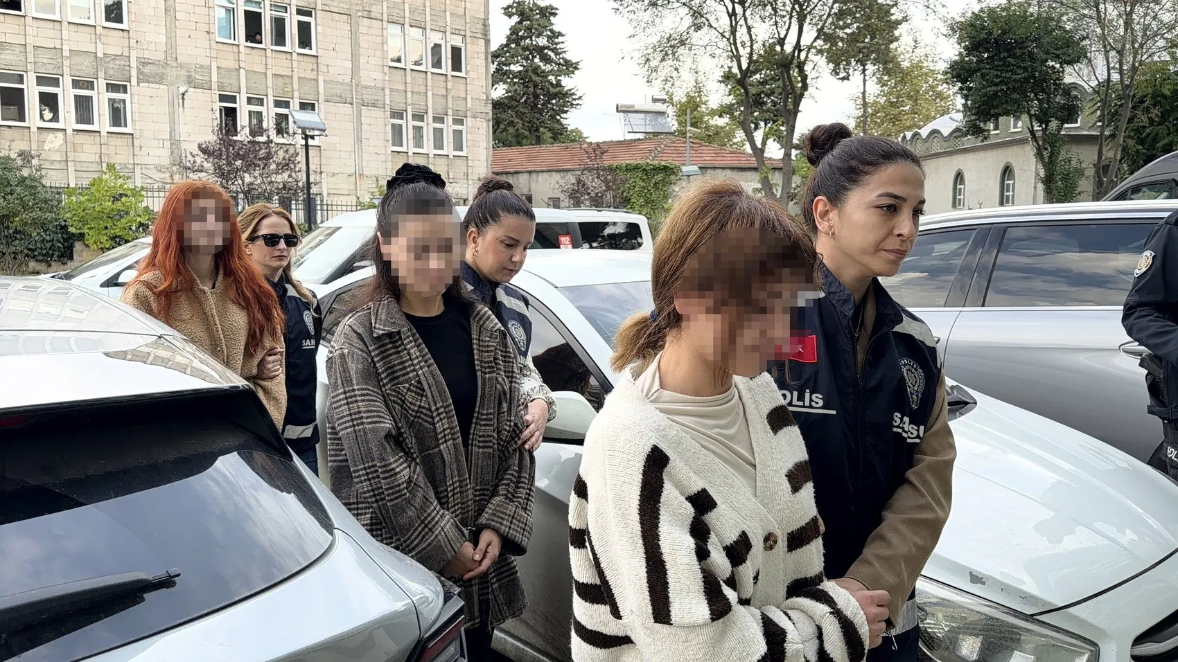 Samsun'da sokak ortasında dehşet anları: Eşinin yasak aşk yaşadığını iddia etti, kardeşleriyle birlikte saldırdı